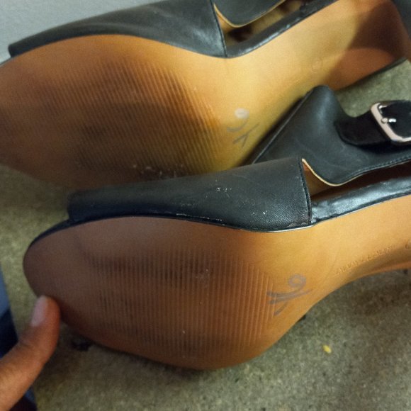 Your next favorite shoes - Picture 3 of 3